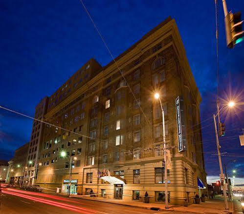 Doubletree Dayton-Downtown Hotel Exterior foto